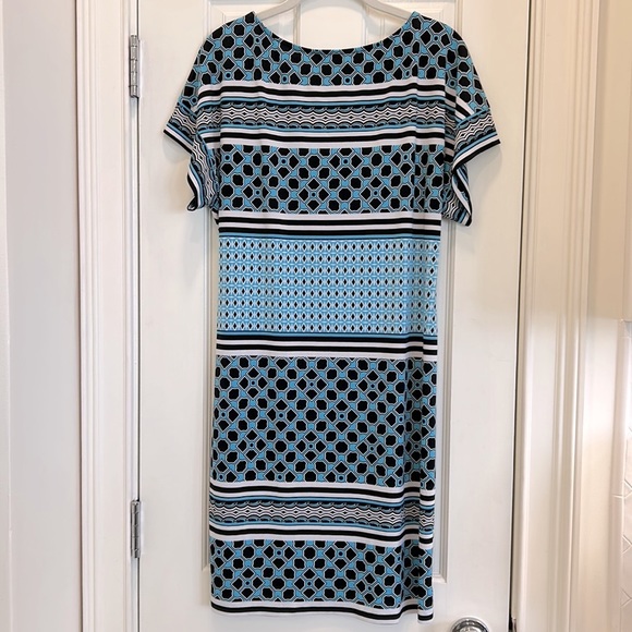 White House Black Market Colorblock No Wrinkle Lightweight Shift Dress sz.S - Picture 7 of 7